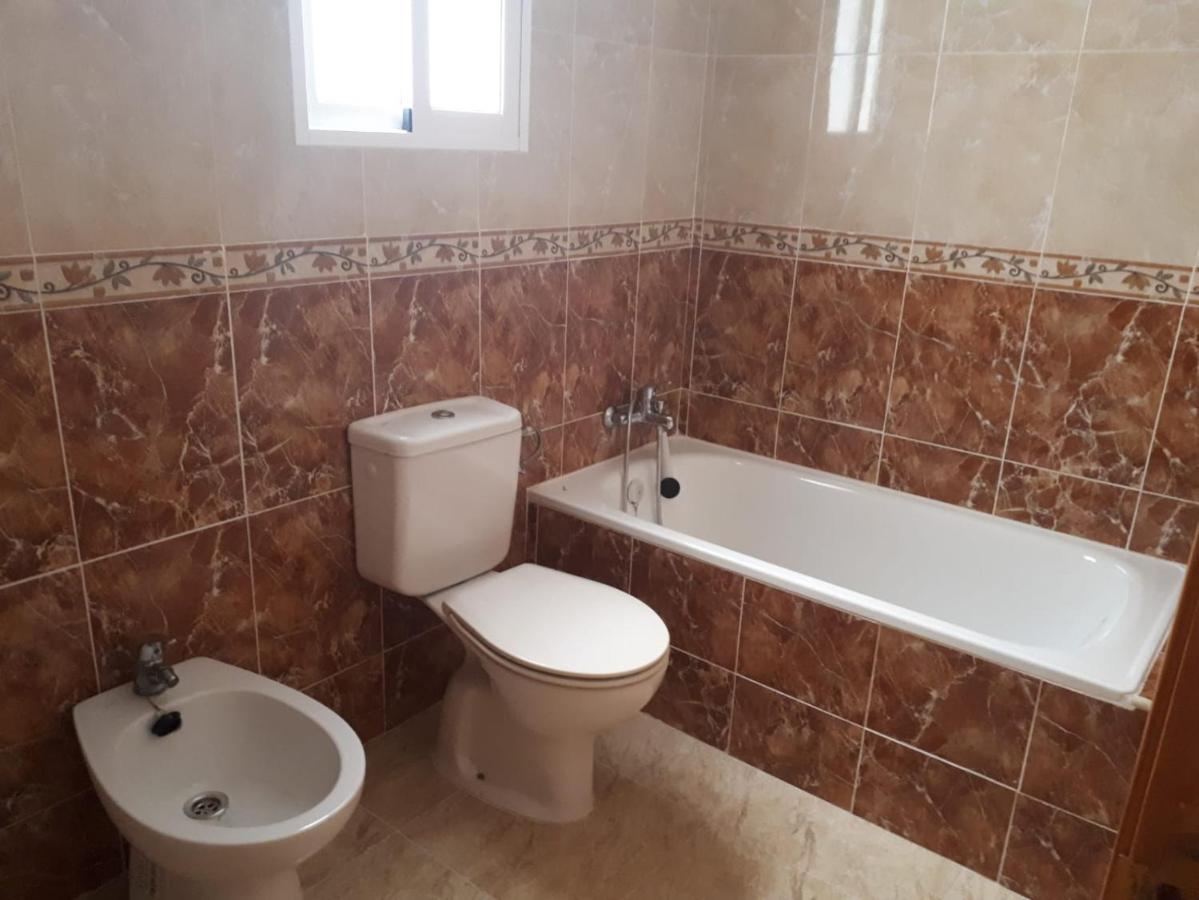Apartamento 9 De Octubre Los Montesinos Bagian luar foto